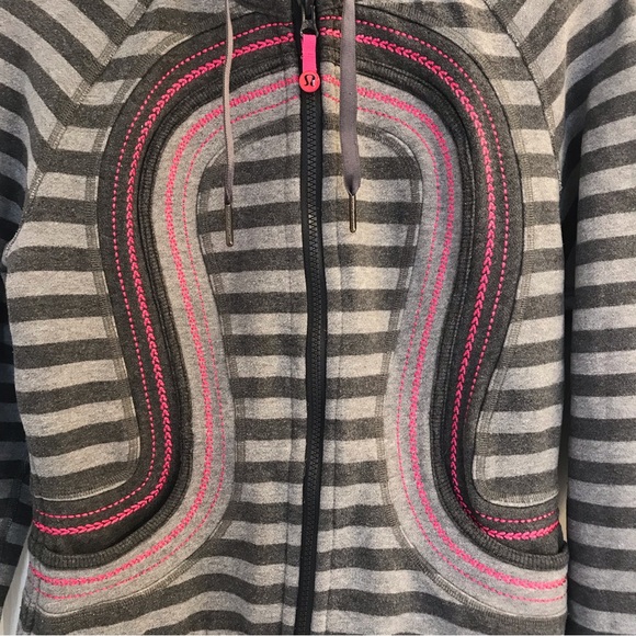 Lululemon size 6 grey stripe high neck sweatshirt with hot pink accents - Picture 2 of 6